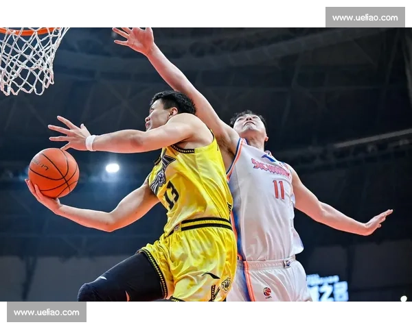 解析CBA篮球联赛比赛特点与竞技风格发展趋势战术创新路径探析 - 副本 - 副本 - 副本 - 副本 (2)